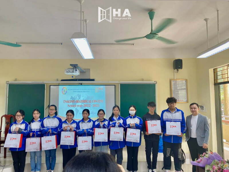 Hội thi hùng biện tiếng anh cấp trường THPT Thuận Thành 1