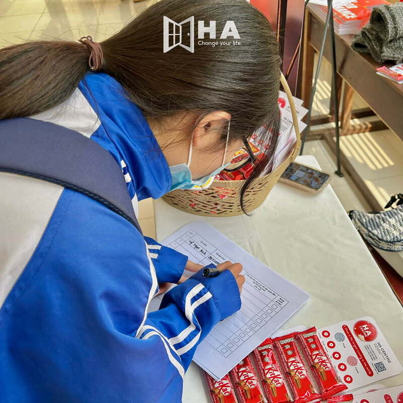 Hội thi hùng biện tiếng anh cấp trường THPT Thuận Thành 1