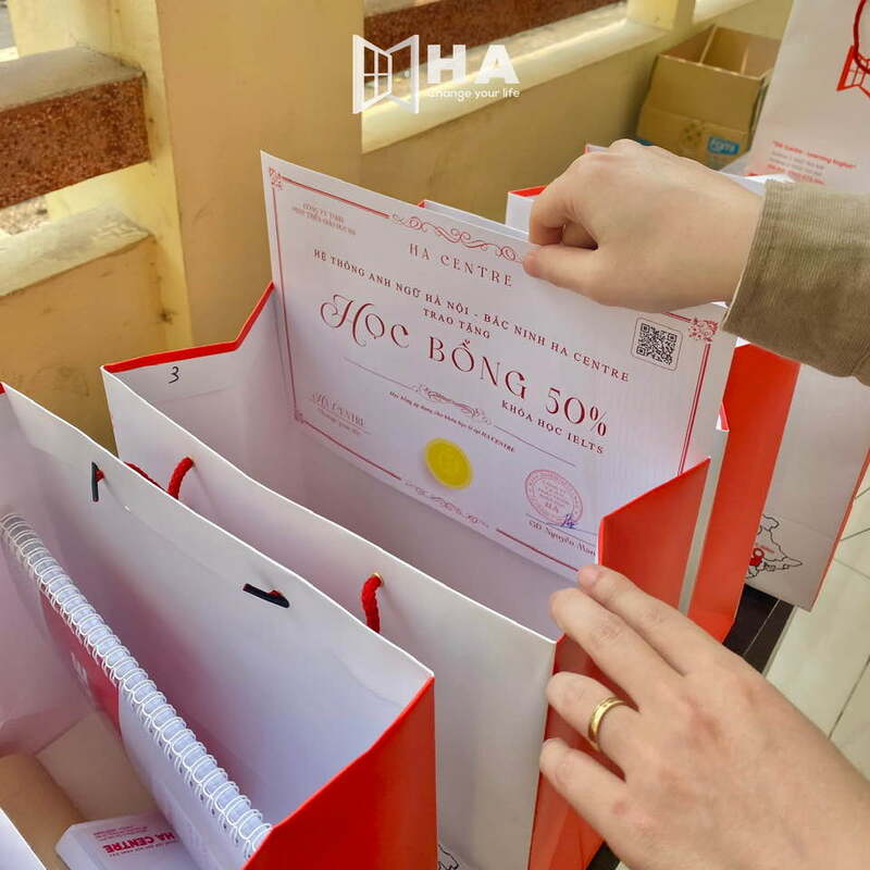 Hội thi hùng biện tiếng anh cấp trường THPT Thuận Thành 1