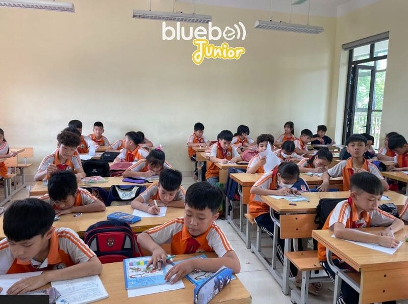 Kiểm tra trình độ tiếng Anh cho các em học sinh trường Tiểu học Ngọc Hòa