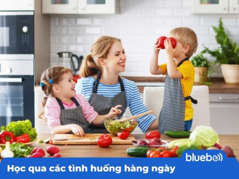 Học qua các tình huống hàng ngày cách dạy học tiếng Anh tại nhà cho trẻ